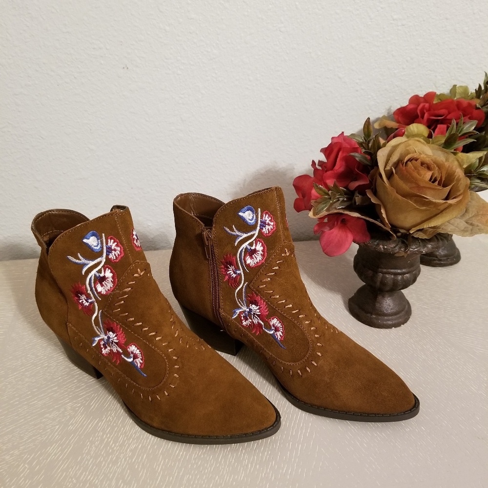 Booties - Picture 3 of 4